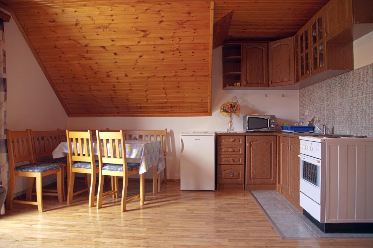 Guesthouse Zafran Smoljanac Kültér fotó